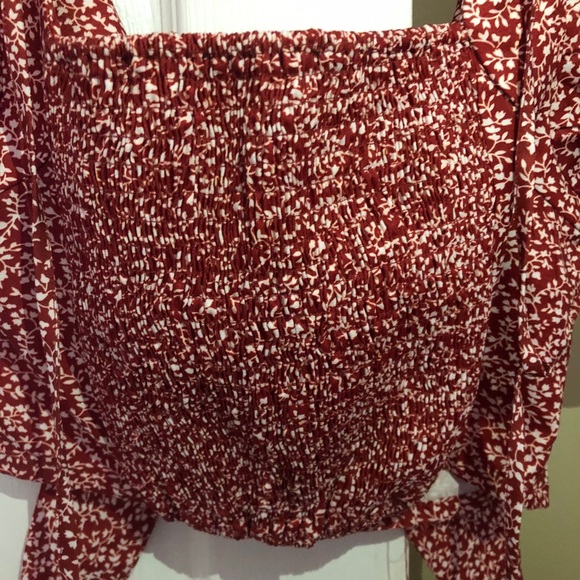 Cropped tie up tshirt - Picture 3 of 5